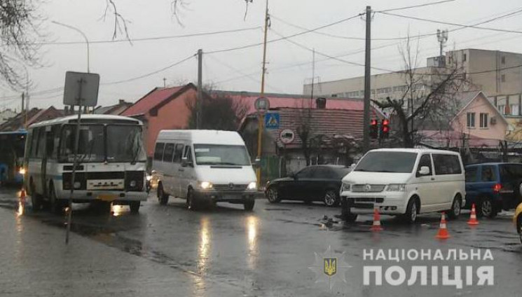 ДТП в Ужгороде: Пострадала пассажирка ав…