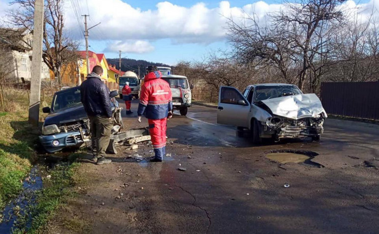 У Бориславі вщент розбилися два автомобі…