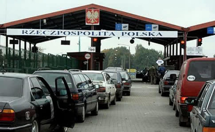 Польща закриває кордони: Усі, хто все та…