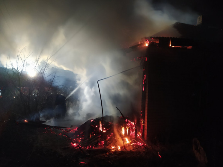 На Кропивниччині згорів приватний будино…