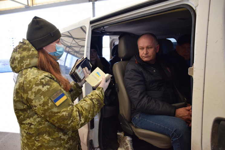 Заборона перетину КПВВ на Донбасі: Зранк…