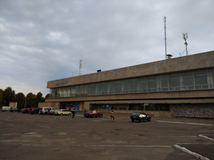Автовокзал Полтави припиняє міжміські та…