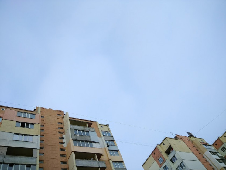 Житель Полтавы прыгнул с крыши многоэтаж…