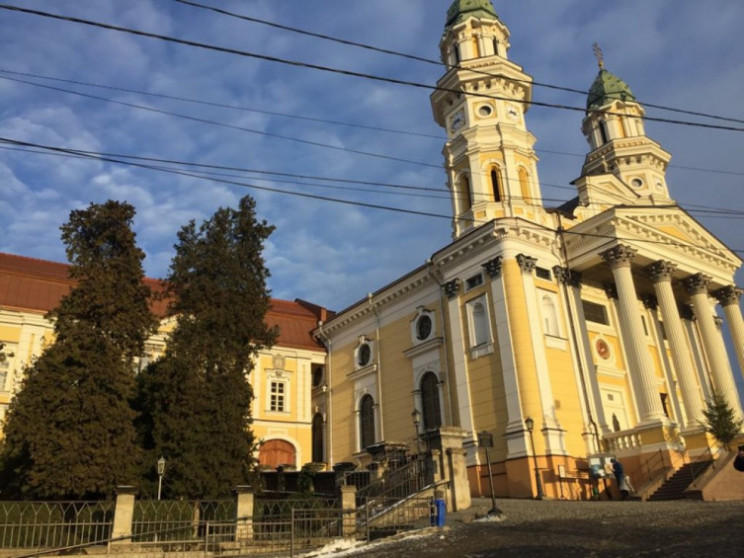 Ужгородський греко-католицький собор іде…