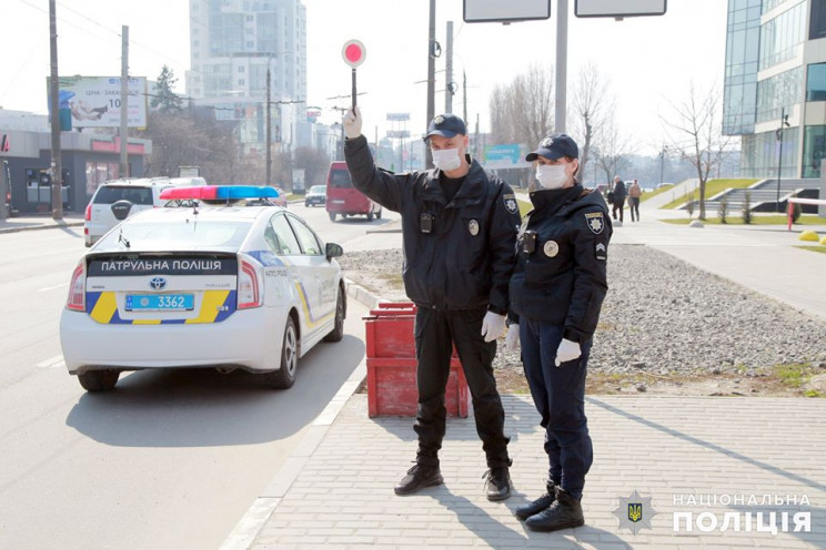 На Хмельниччині майже 300 копів "пильную…