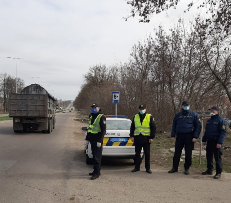 Пятерых перевозчиков и девять предприним…