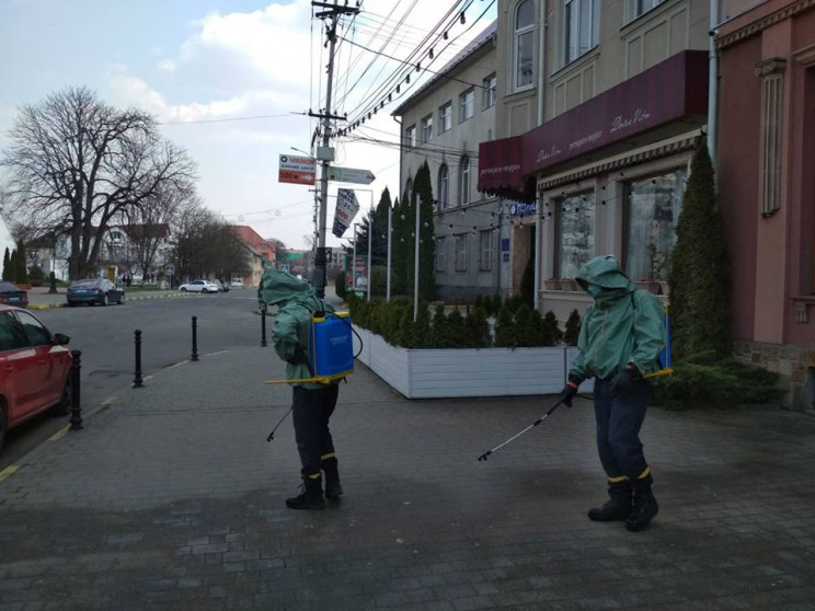 Рятувальники Закарпаття дезінфікують нас…