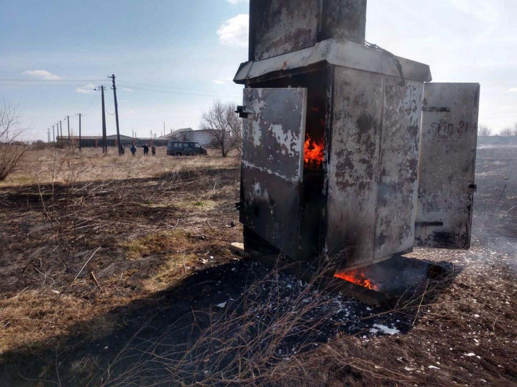 На Днепропетровщине в селе сгорела транс…