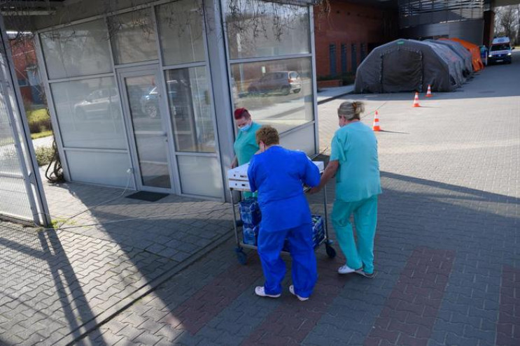 Уже семь украинцев умерли от коронавирус…
