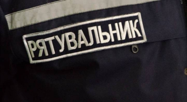 У Хмельницькому рятувальники відчинили к…