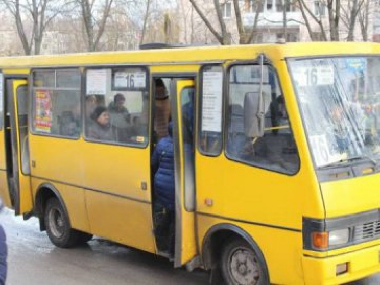 В Николаеве маршрутчик получил огромный…