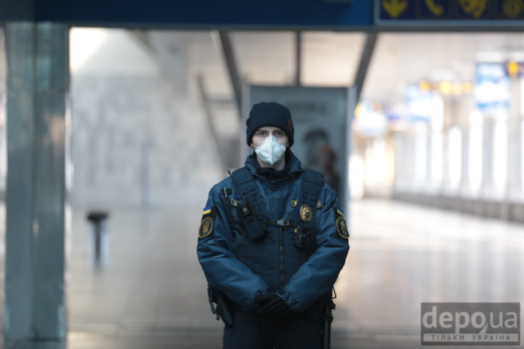 Україна в ізоляції до 24 квітня: Що відбувається (ХРОНІКА) Україна в ізоляції до 24 квітня: Що відбувається (ХРОНІКА)