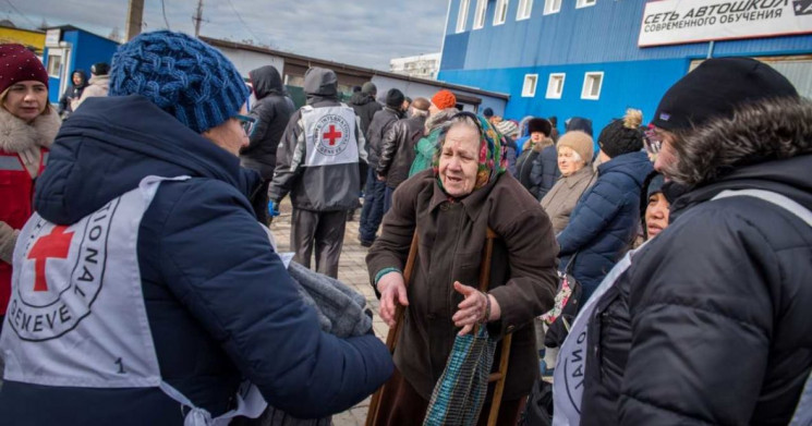 Червоний Хрест чекає дозволу "влади ДНР"…