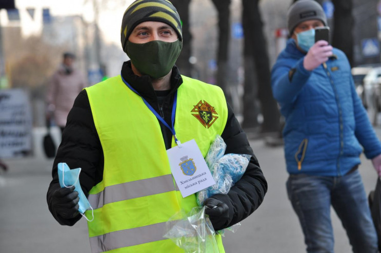 У Хмельницькому на зупинках громадського…