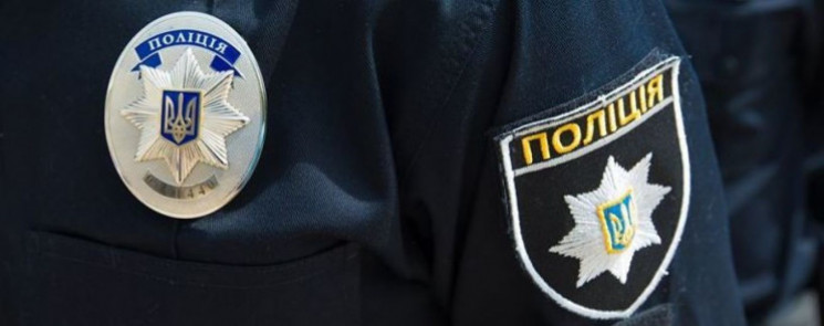 В Одессе пьяный полицейский перевернулся…