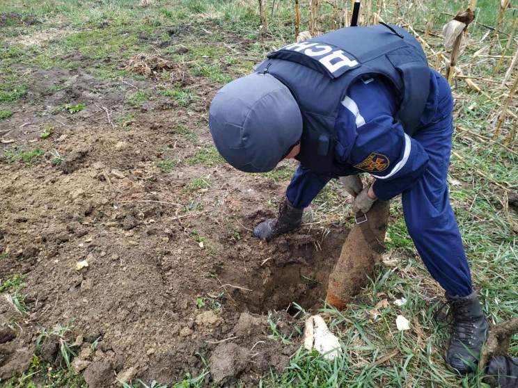 На Вінниччині підірвали 11 снарядів і мі…