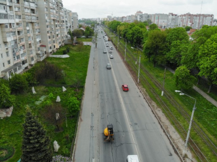 На вулиці Пирогова хуліган з ножем накин…