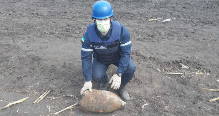 На Кропивниччині у полі знайшли німецьки…