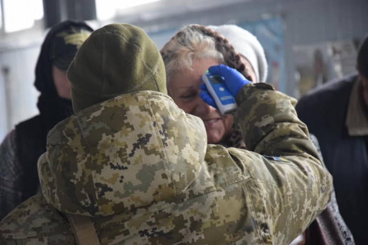 Громадяни, попри карантин, можуть перетн…