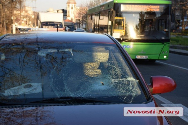 В центре Николаева женщина-водитель сбил…