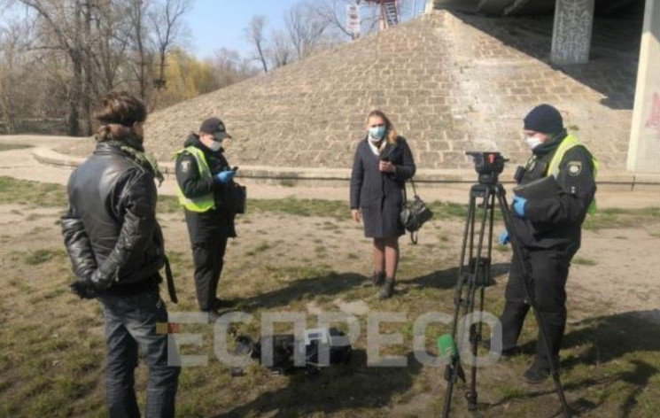 У Києві розшукують чоловіка, який здійсн…