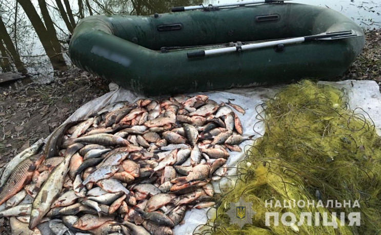 Поліція Полтавщини спіймала рибалку-брак…
