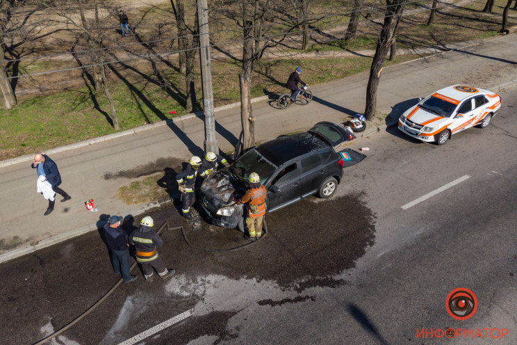 У Дніпрі під час руху спалахнула автівка…