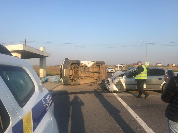 В ДТП між Яворовом і Новояворівськом заг…