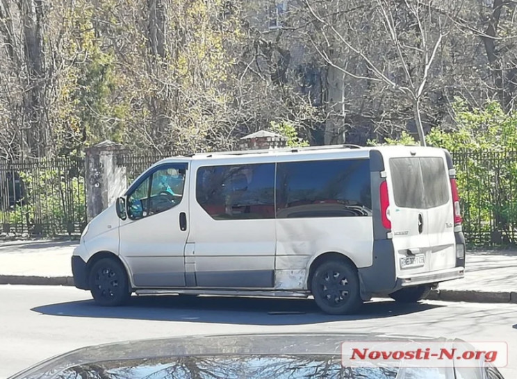 В Николаеве автомобиль главного санврача…