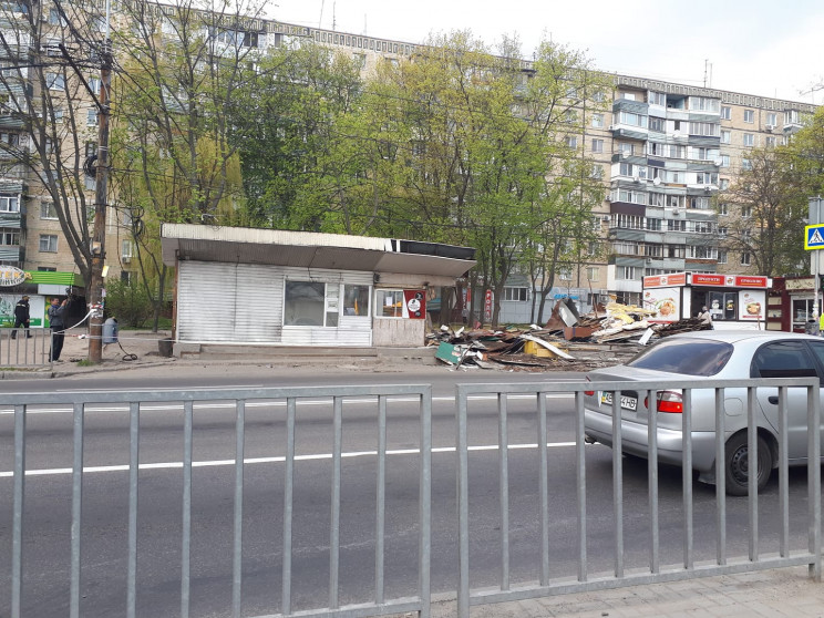У Дніпрі кіоск перетворили на купу брухт…