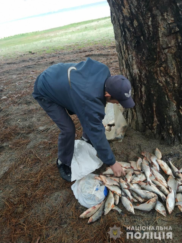 Херсонській браконьєр виловив риби майже…