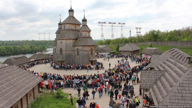 Запорозька Січ, Ластівчине гніздо, менон…