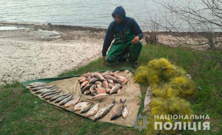 Полиция Полтавщины "на горячем" задержал…