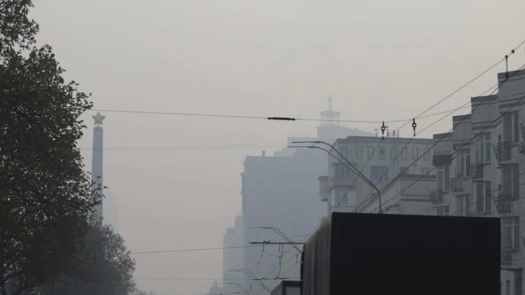 В Киеве пыль: Метеорологи не видят ничег…