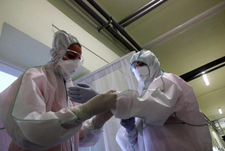 В Ужгороді 27 медиків "підчепили" COVІD-…