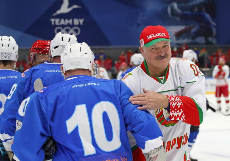 У хокеїста команди Лукашенка підтвердивс…