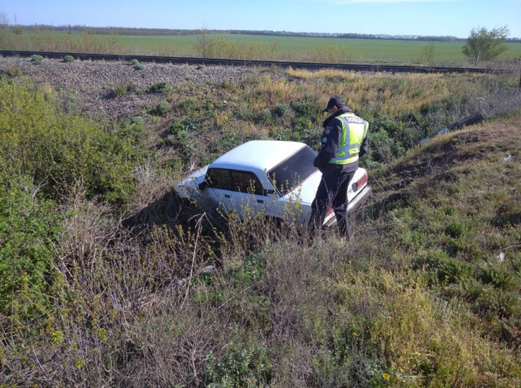 На трасі на Дніпропетровщині автівка з п…