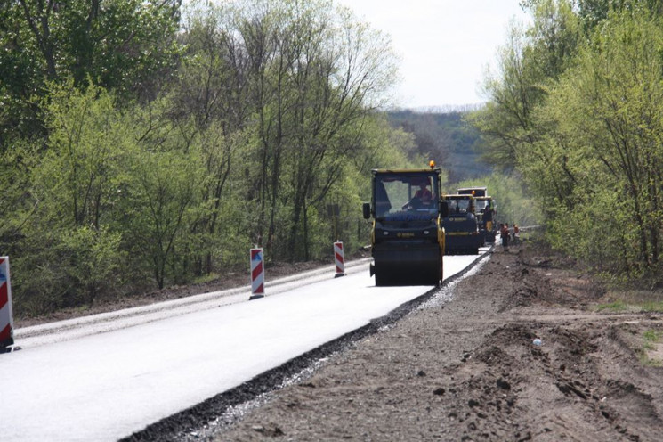 Працюють без вихідних: На Луганщини пока…