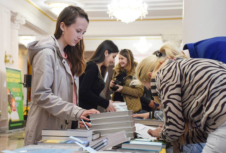 В Кропивницком идет книжный фестиваль-вы…