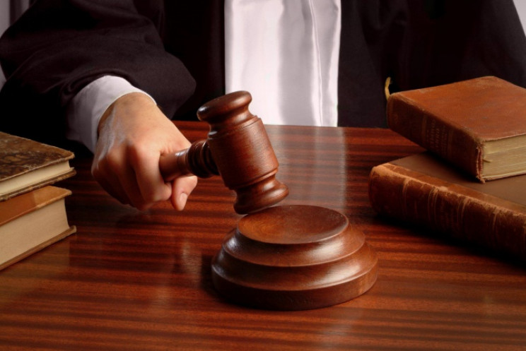 В Чугуеве суд закрыл дело о нарушениях к…