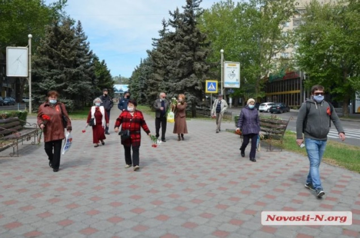 У Миколаєві комуністи влаштували ходу на…