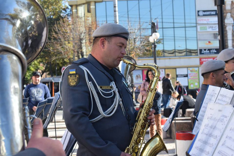 Духовий оркестр спецпризначенців у Кропи…