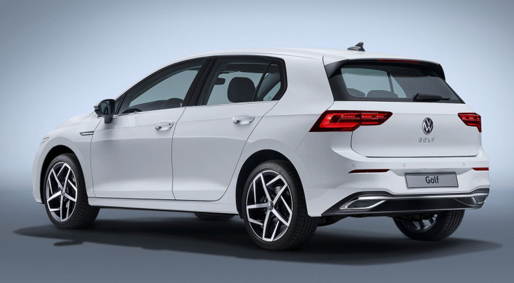 У Стрию згорів Volkswagen golf…