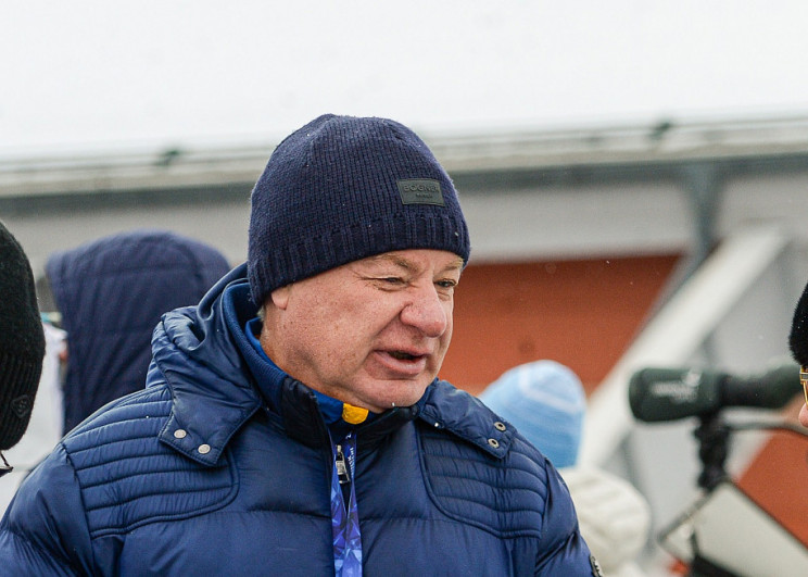"Або закордон, або аварійні траси": Голо…