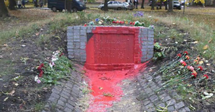 Покушение на теракт возле памятника воин…