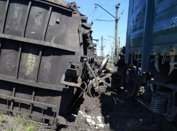 В Запорожье с рельсов сошел грузовой пое…