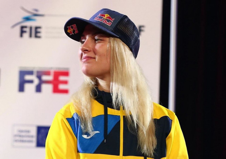 Українська спортсменка-чемпіонка розпові…