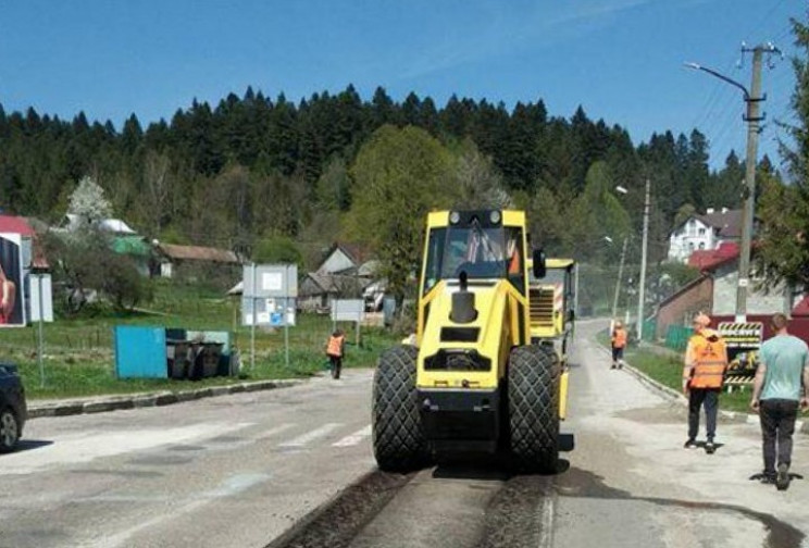 На Львівщині проводять ремонт дороги "Сх…