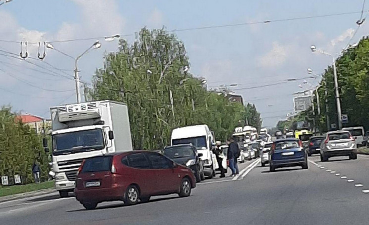 У Львові виник затор через ДТП (ФОТО)…