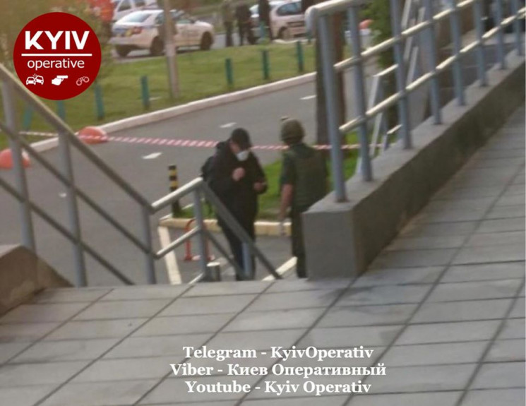 У Києві невідомі в масках намагалися під…
